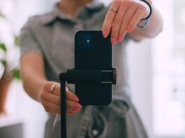 TikTok Shop英国卖家破30万:直播带货成新增长引擎 手机直播带货电商场景