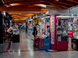 Fnac Darty 2026半年业绩中门店与线上渠道结构的观察场景